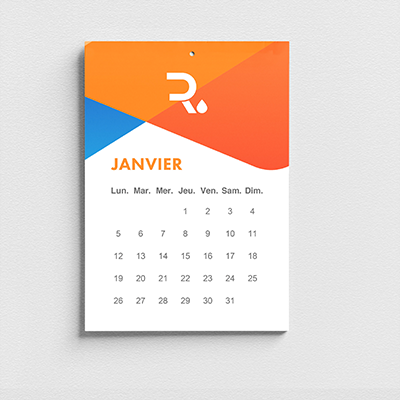 calendrier mural encolle en situation